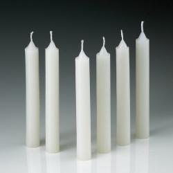 white candle شموع بيضاء